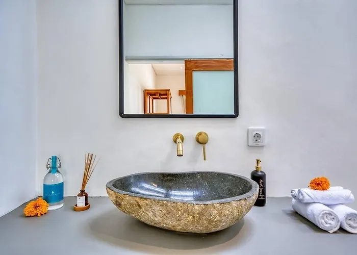 Promo Chic And Comfy 3bd Pererenan With Pool Villa